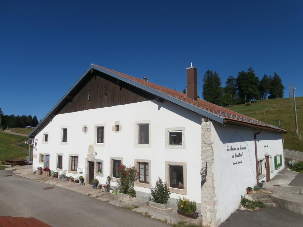 B&B La Ferme De Pouillerel La Chaux De Fonds ภายนอก รูปภาพ