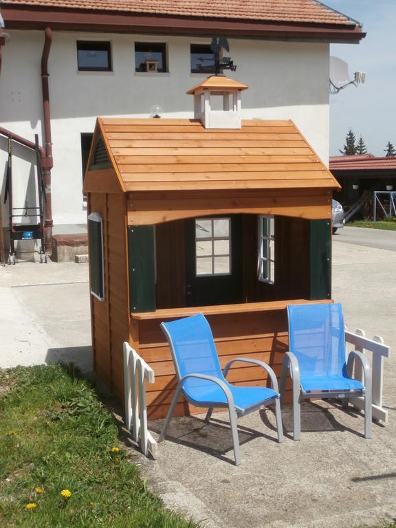 B&B La Ferme De Pouillerel La Chaux De Fonds ภายนอก รูปภาพ